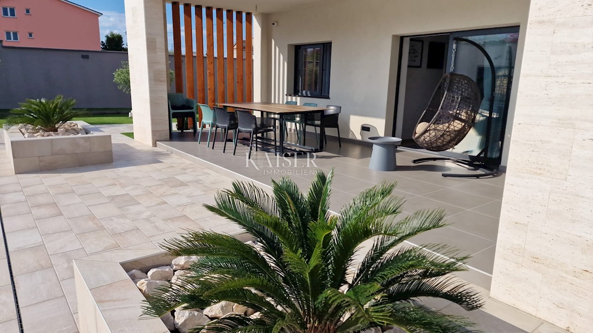 House For sale - Primorsko-goranska Novi Vinodolski - foto 4/35