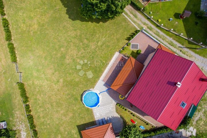 Kuća na prodaju 200 m² – Jasenak