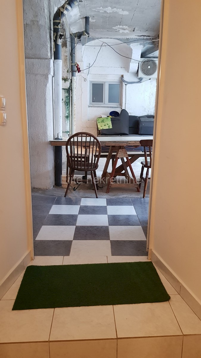 Apartma Za najem - PRIMORSKO-GORANSKA RIJEKA