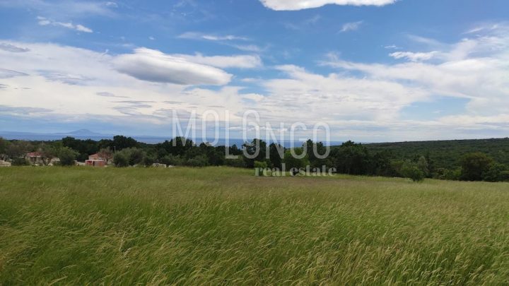 Pozemek na prodej 620 m² – Peruški