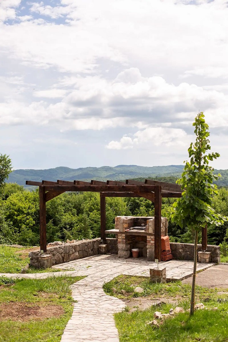 Dom Na predaj - ISTARSKA LUPOGLAV