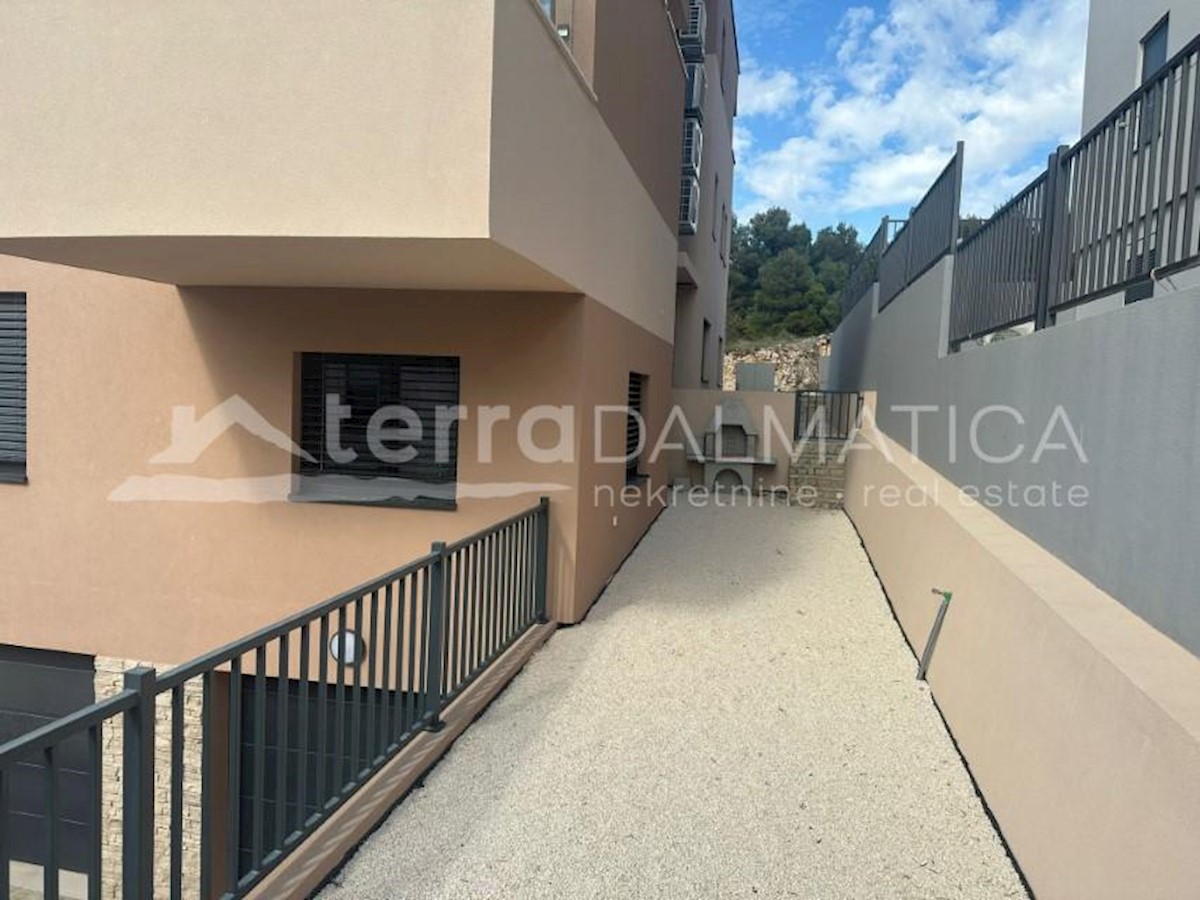 Flat For sale - ŠIBENSKO-KNINSKA PRIMOŠTEN