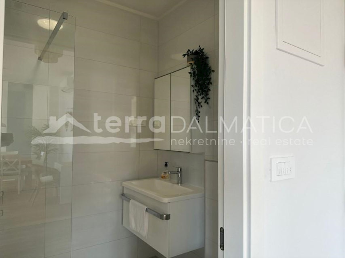 Flat For sale - ŠIBENSKO-KNINSKA PRIMOŠTEN