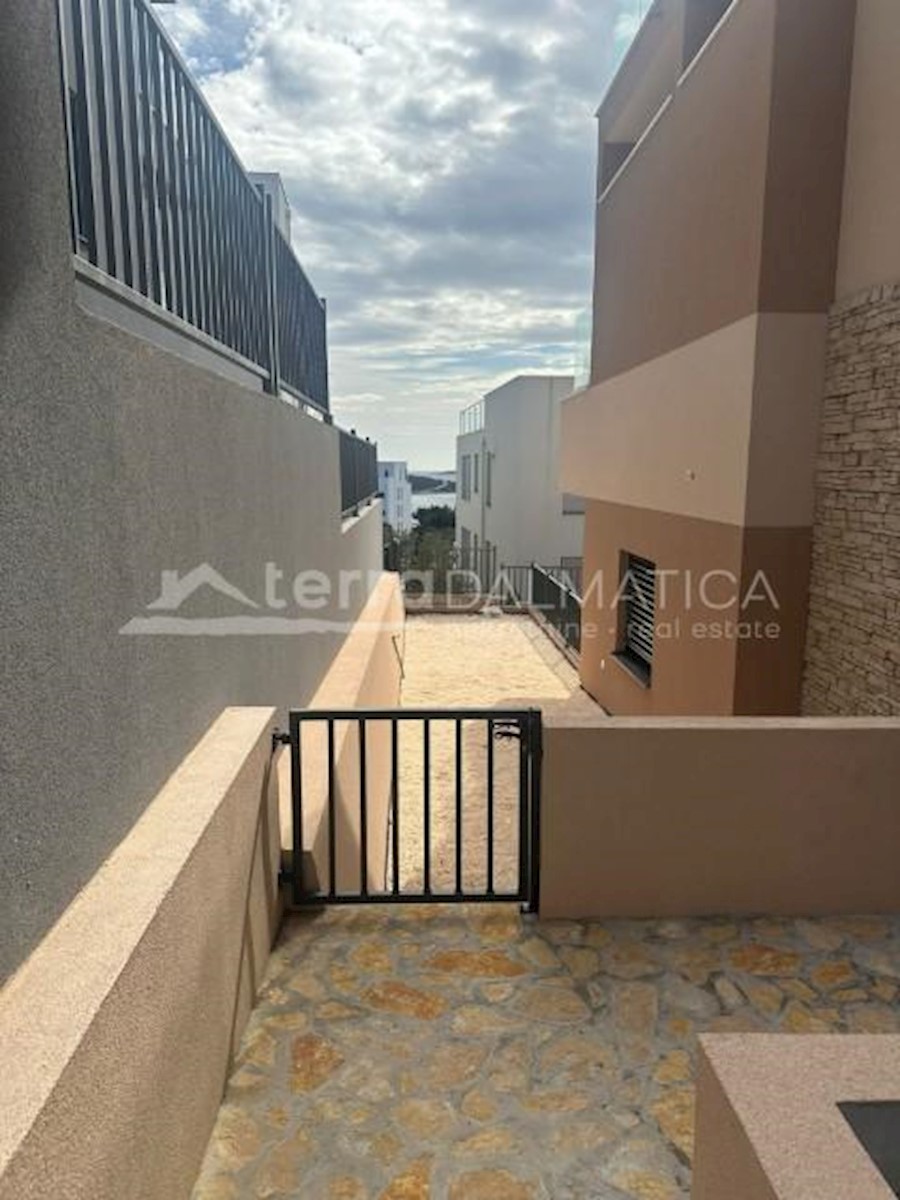 Flat For sale - ŠIBENSKO-KNINSKA PRIMOŠTEN