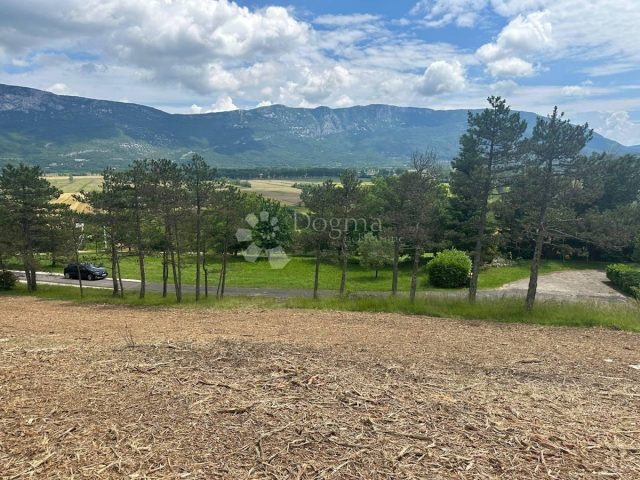 Zemljište na prodaju 2163 m² – Kršan