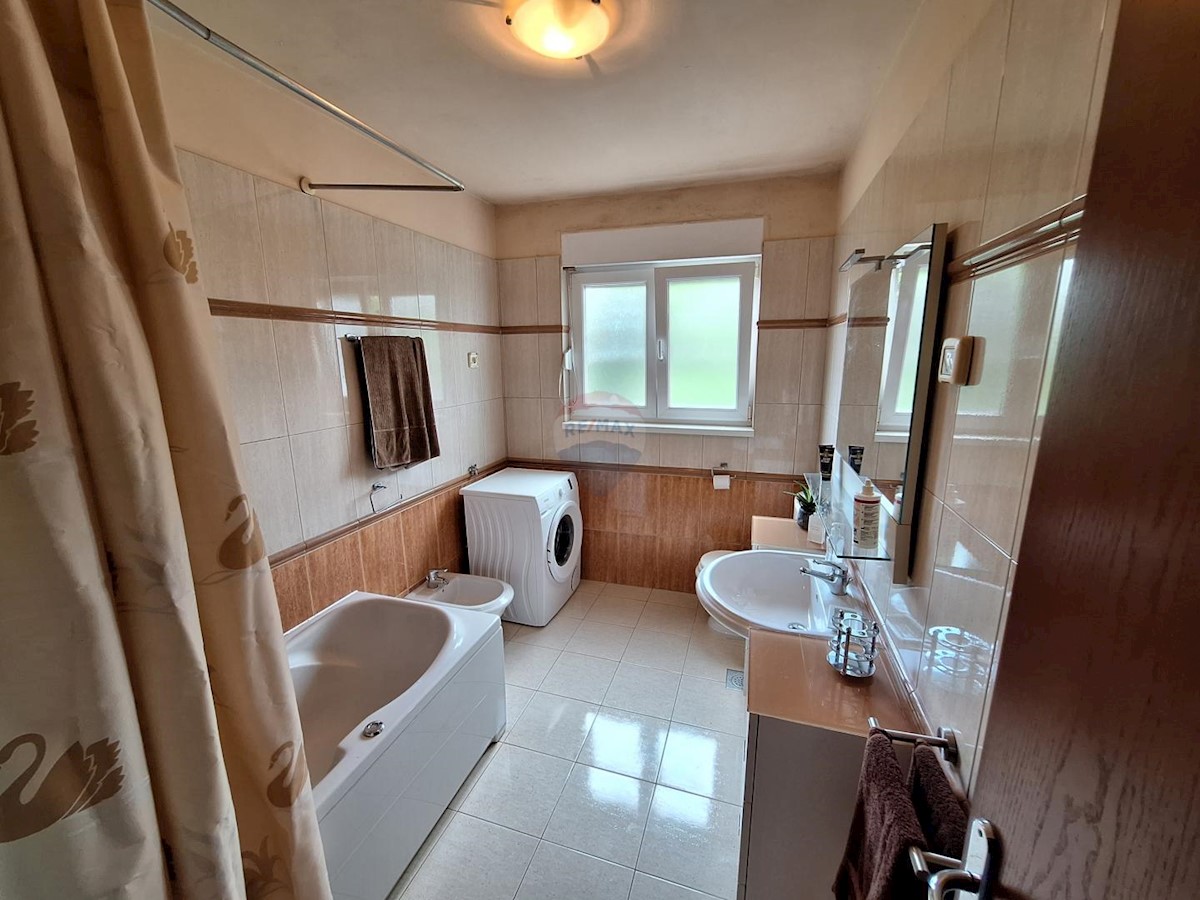 Apartment Zu verkaufen - PRIMORSKO-GORANSKA KASTAV