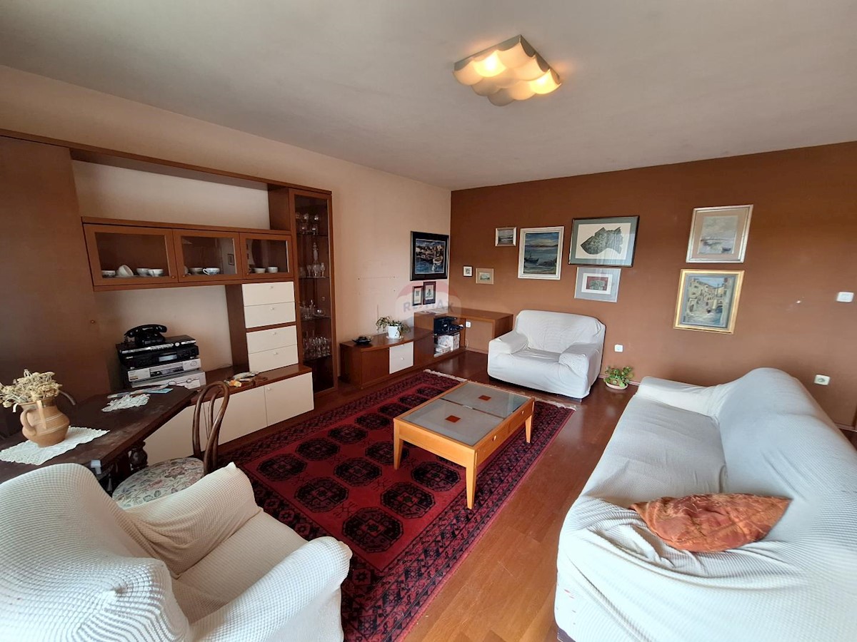 Apartment Zu verkaufen - PRIMORSKO-GORANSKA KASTAV