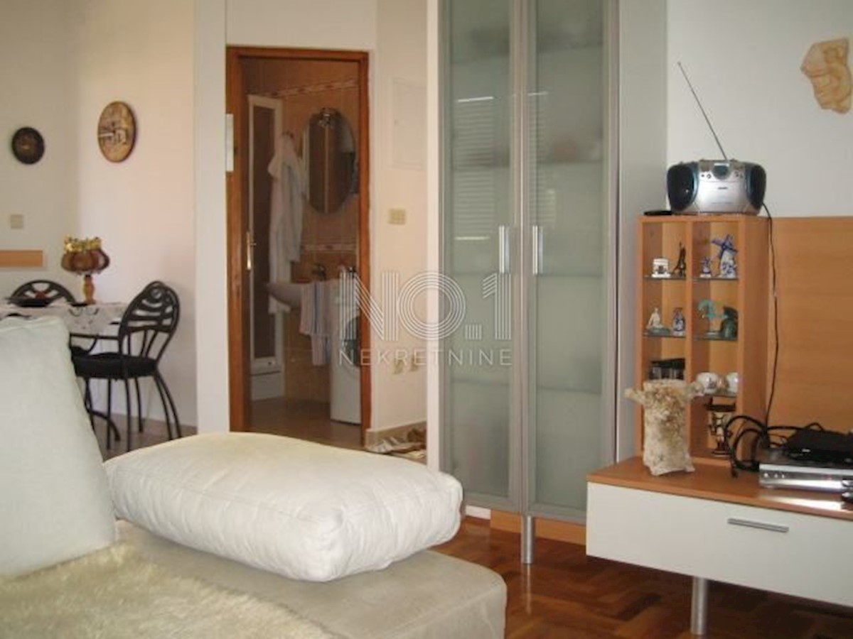 Apartmán Na predaj - PRIMORSKO-GORANSKA RAB