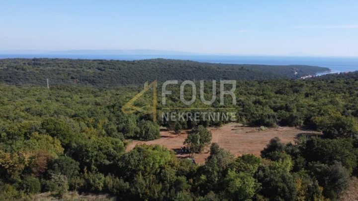Terreno in vendita 4192 m² – Krnica