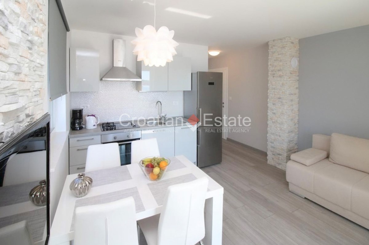 House For sale - ŠIBENSKO-KNINSKA ROGOZNICA