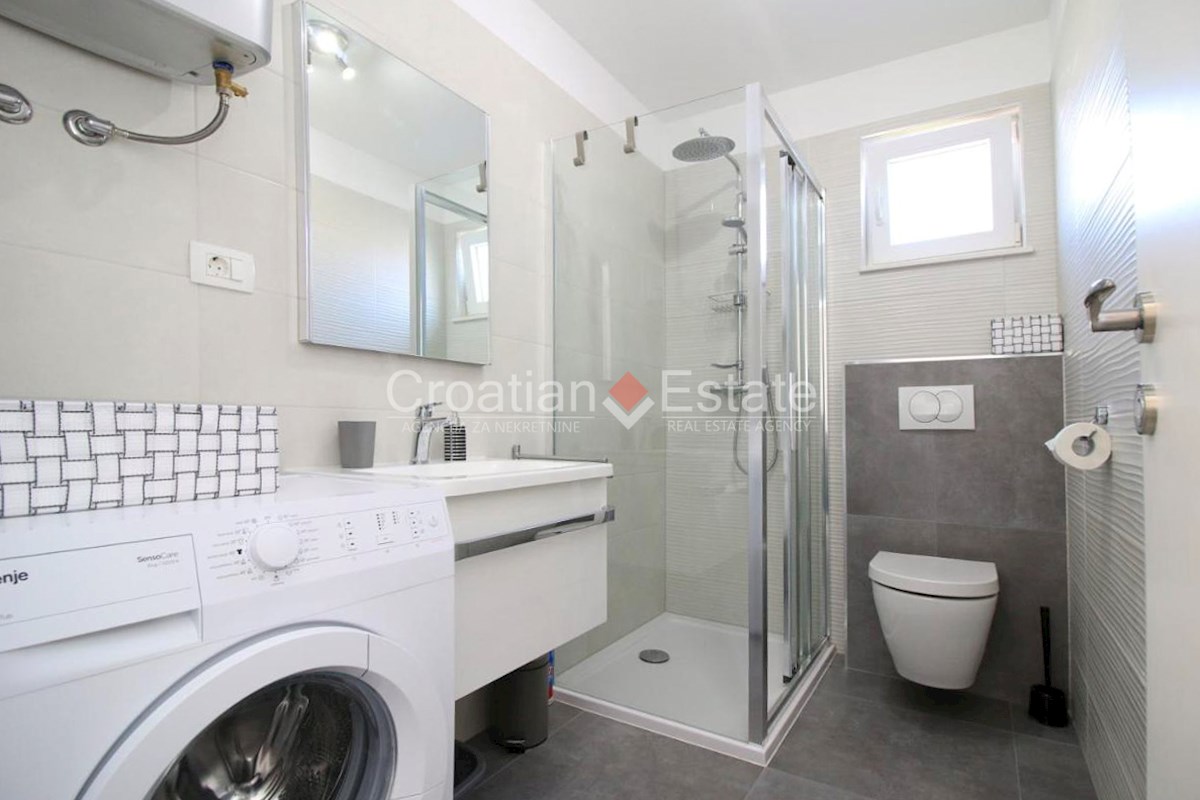 House For sale - ŠIBENSKO-KNINSKA ROGOZNICA