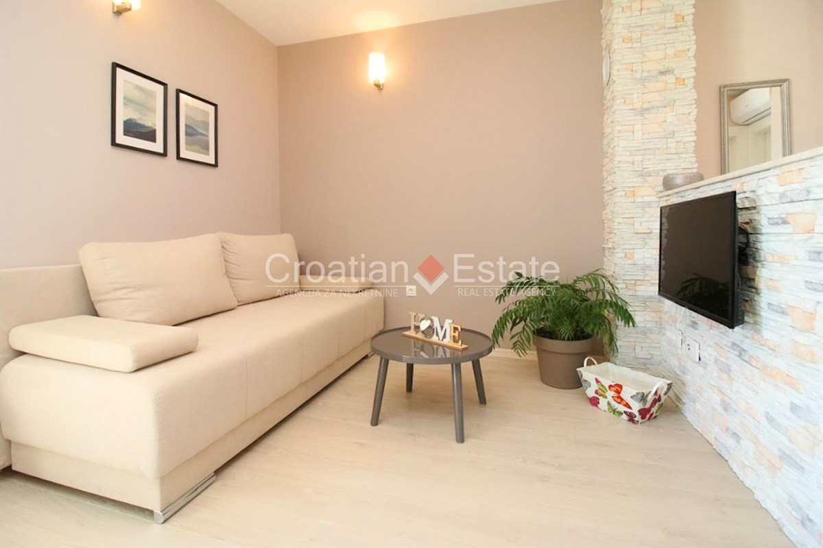 House For sale - ŠIBENSKO-KNINSKA ROGOZNICA