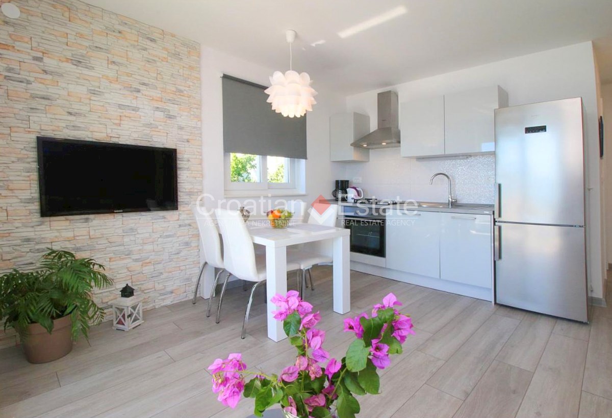 House For sale - ŠIBENSKO-KNINSKA ROGOZNICA