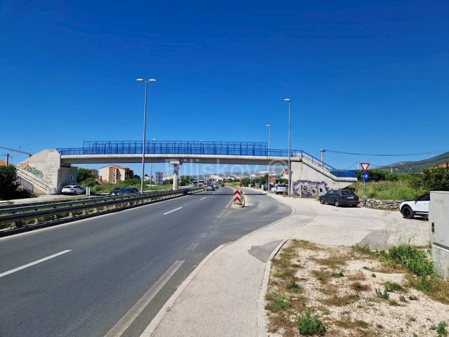 Parcela na predaj 20000 m² – Kaštel Stari
