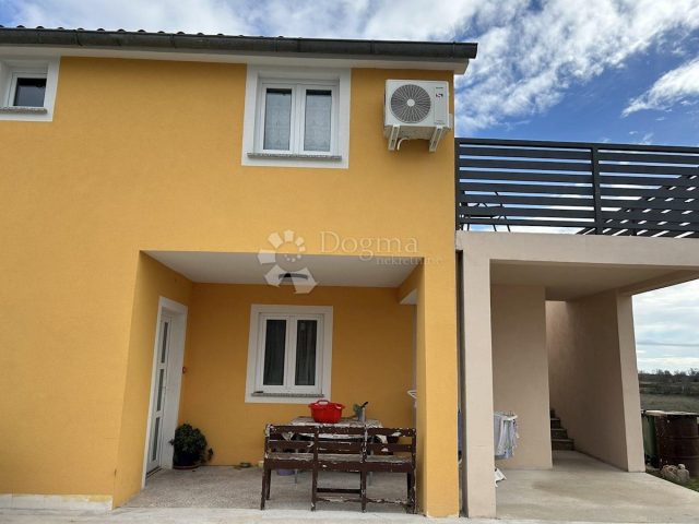 Dům na prodej 180 m² – Marčana
