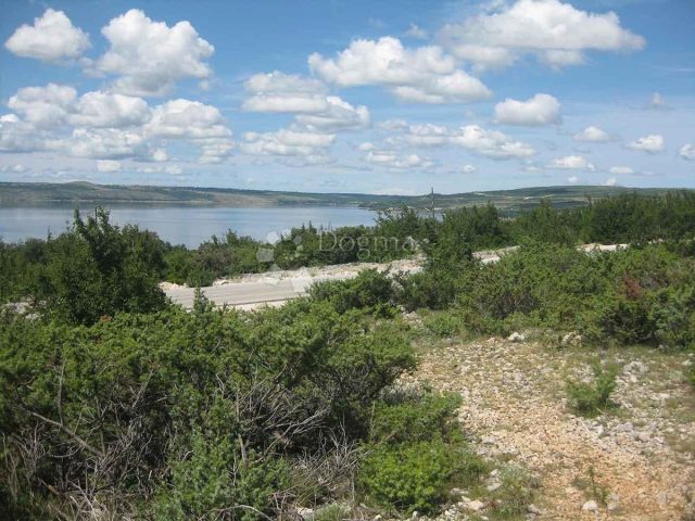 Land for sale 644 m² – Maslenica