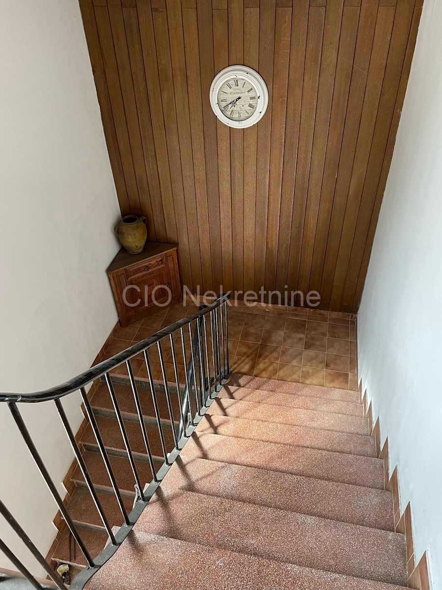 House For sale - SPLITSKO-DALMATINSKA SPLIT