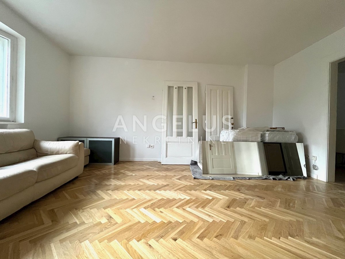 Maison À vendre - GRAD ZAGREB ZAGREB