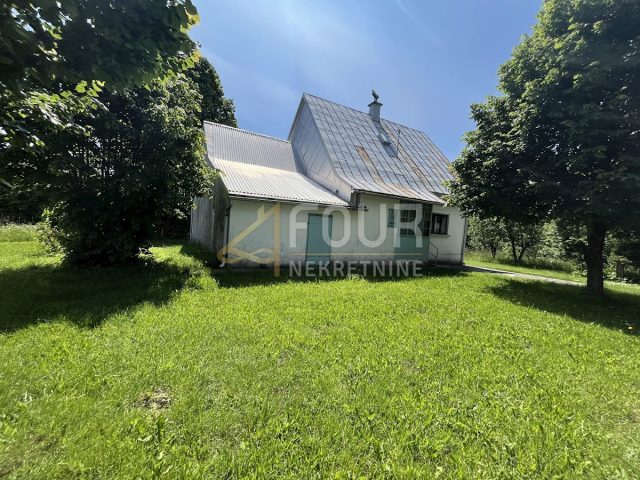 House for sale 563 m² – Fužine