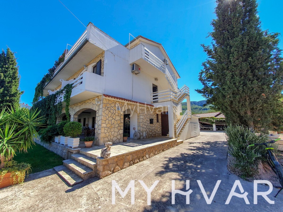 Flat For sale - SPLITSKO-DALMATINSKA HVAR