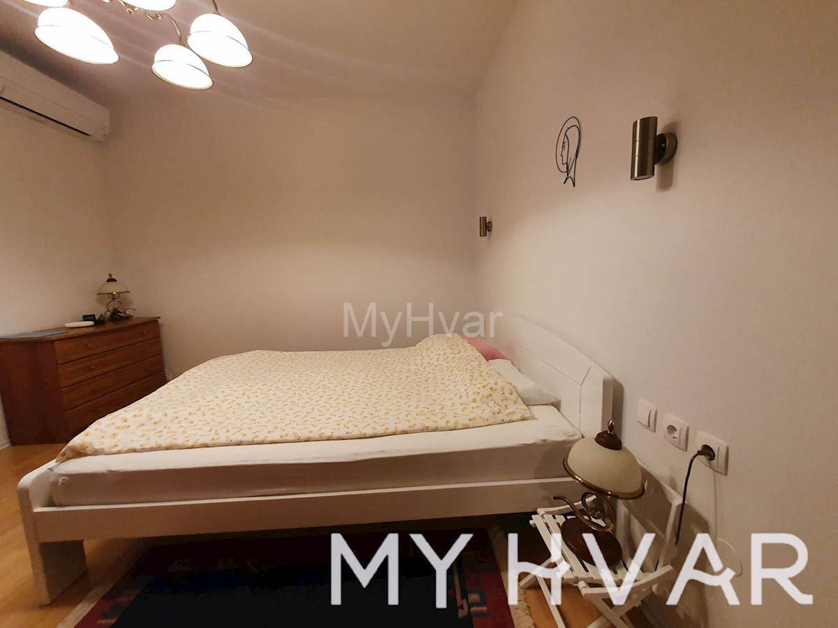 Apartment Zu verkaufen - SPLITSKO-DALMATINSKA HVAR