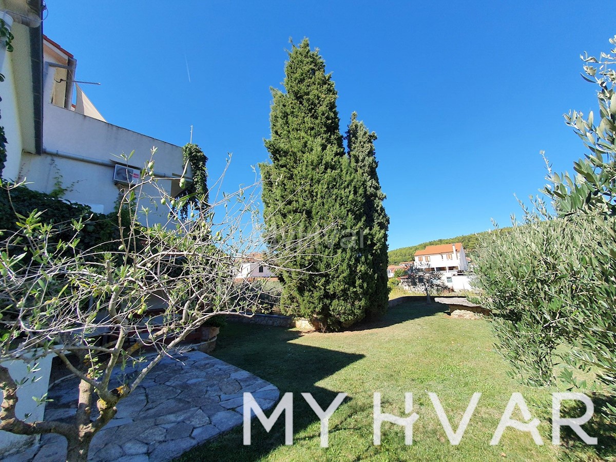 Apartment Zu verkaufen - SPLITSKO-DALMATINSKA HVAR