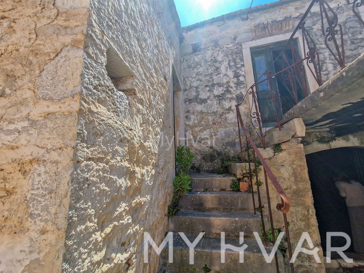 House For sale - SPLITSKO-DALMATINSKA HVAR