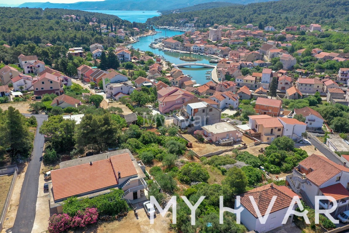 Land For sale - SPLITSKO-DALMATINSKA HVAR