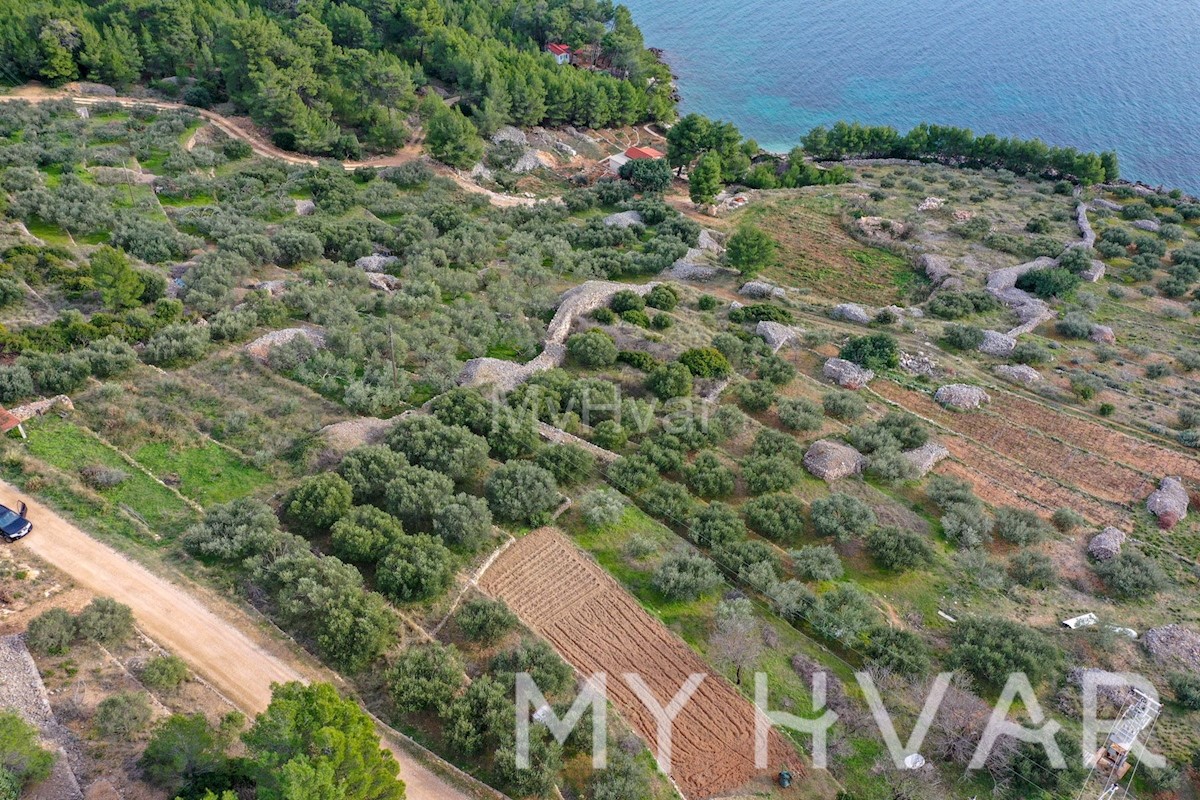 Land For sale - SPLITSKO-DALMATINSKA HVAR