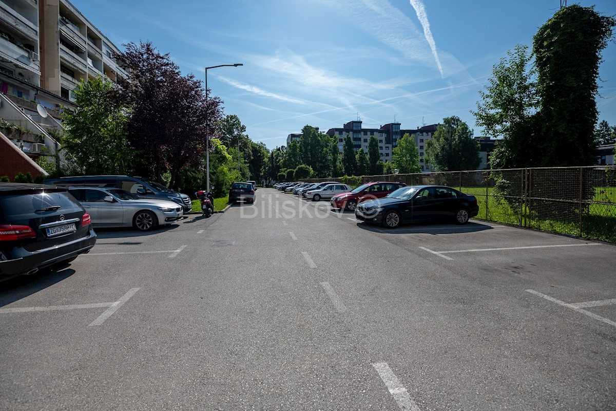 Mieszkanie Na sprzedaż - GRAD ZAGREB ZAGREB