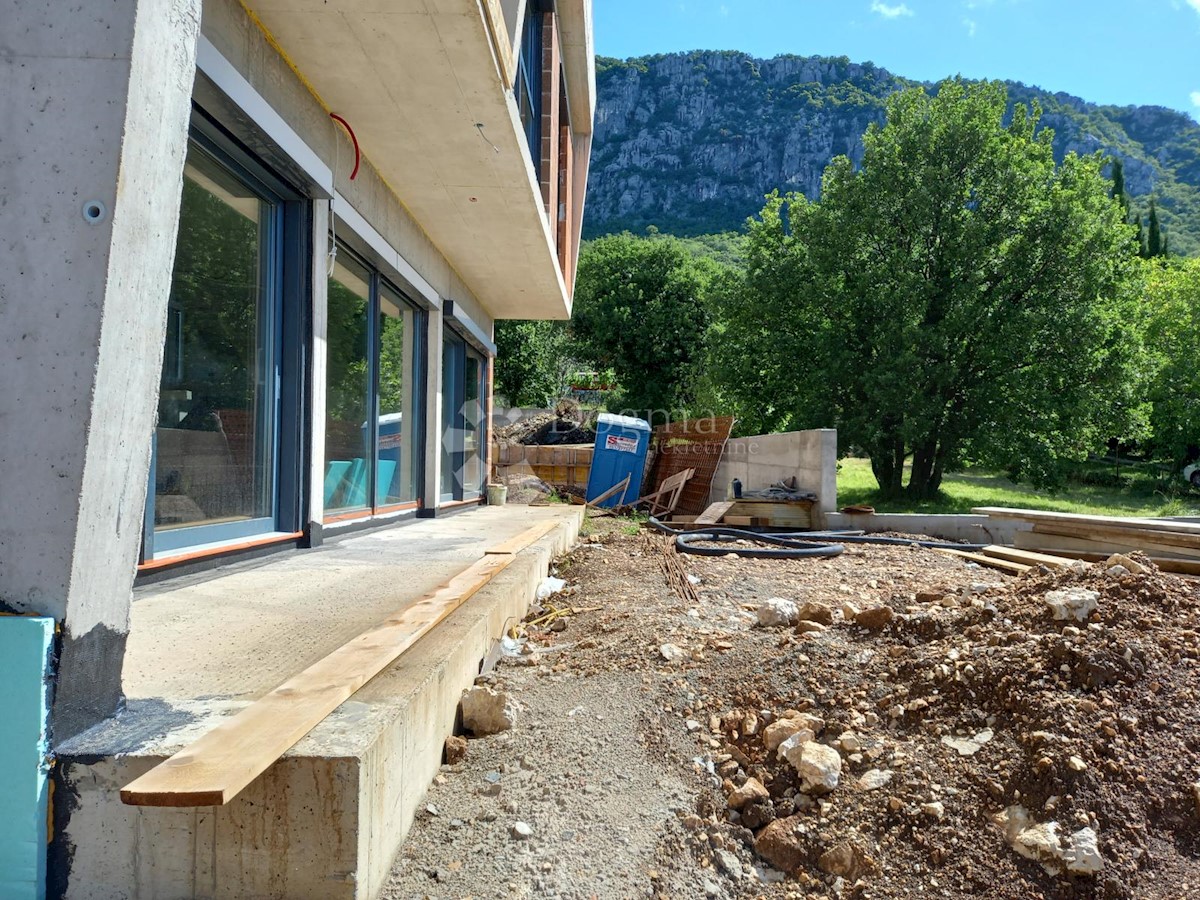 Kuća Na prodaju - PRIMORSKO-GORANSKA VINODOLSKA OPĆINA
