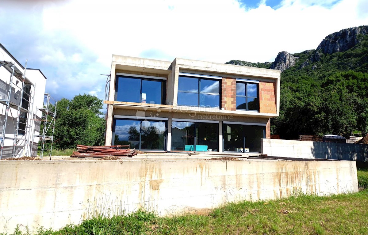 Kuća Na prodaju - PRIMORSKO-GORANSKA VINODOLSKA OPĆINA