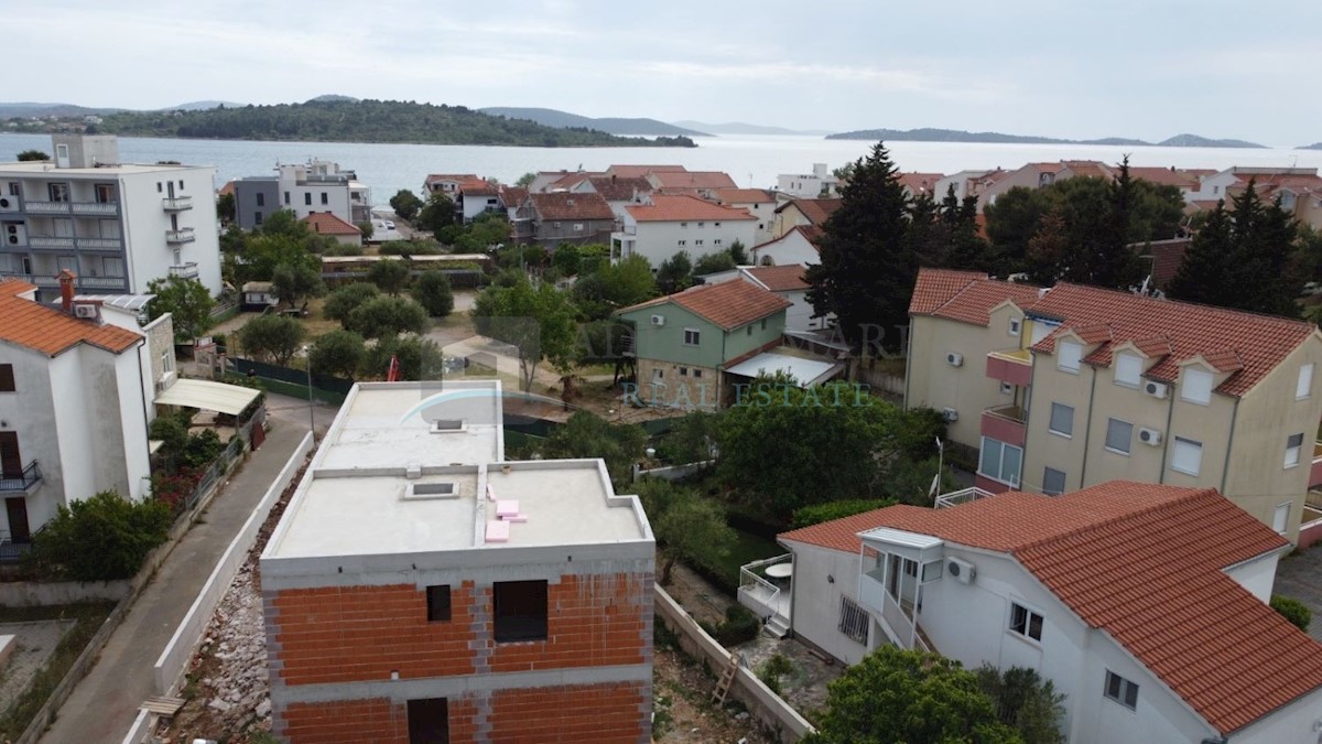 Hiša Naprodaj - ŠIBENSKO-KNINSKA Vodice