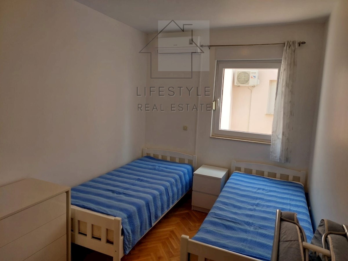 Apartment Zu verkaufen - SPLITSKO-DALMATINSKA BAŠKA VODA