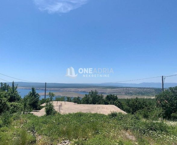 Zemljište na prodaju 873 m² – Šmrika
