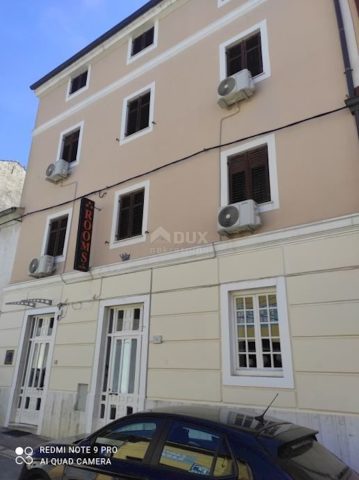 Poslovni prostor na prodaju 975 m² – Pula