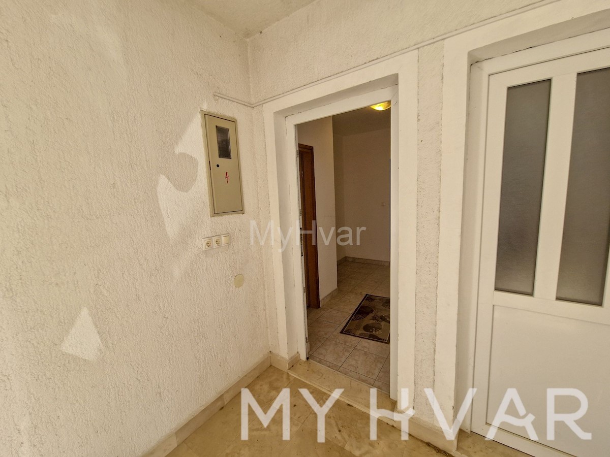 Apartment Zu verkaufen - SPLITSKO-DALMATINSKA HVAR