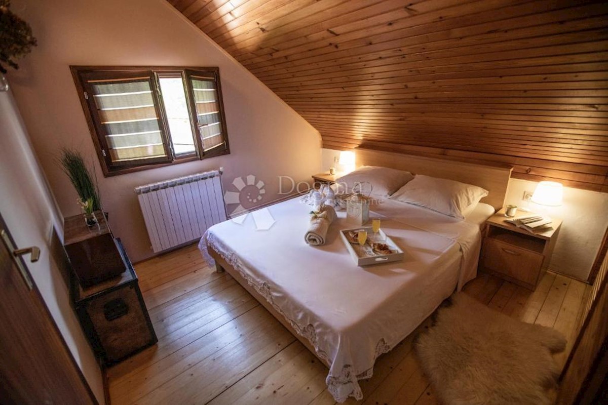 House For sale - KARLOVAČKA TOUNJ