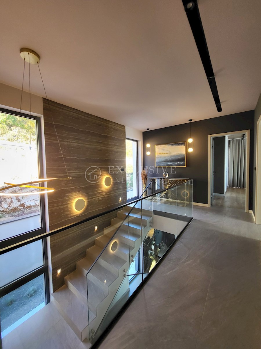 House For sale - PRIMORSKO-GORANSKA MOŠĆENIČKA DRAGA