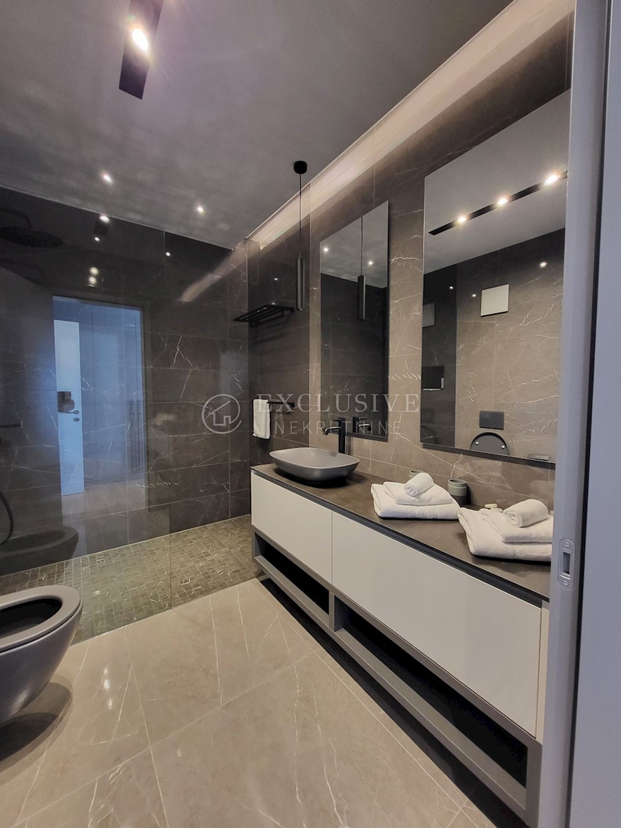 House For sale - PRIMORSKO-GORANSKA MOŠĆENIČKA DRAGA