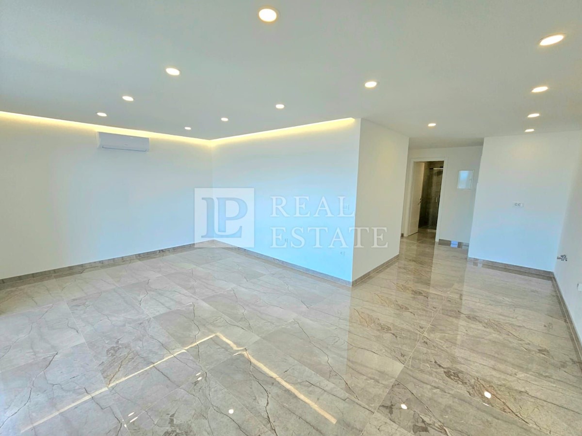 Apartma Na predaj - PRIMORSKO-GORANSKA CRIKVENICA