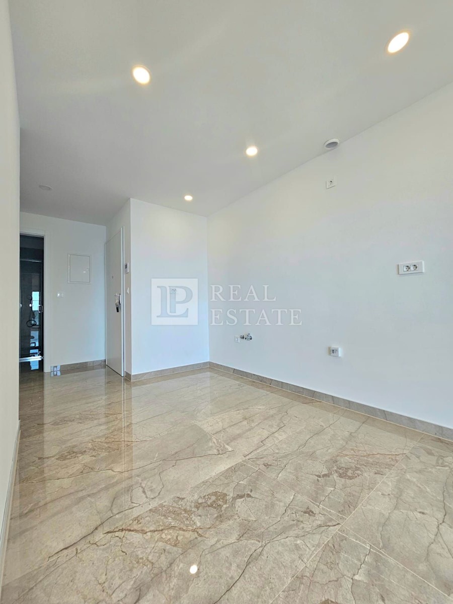 Apartma Na predaj - PRIMORSKO-GORANSKA CRIKVENICA