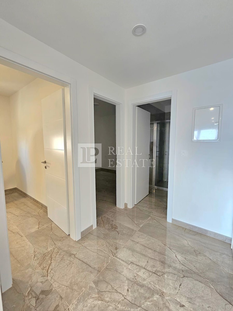 Apartma Na predaj - PRIMORSKO-GORANSKA CRIKVENICA