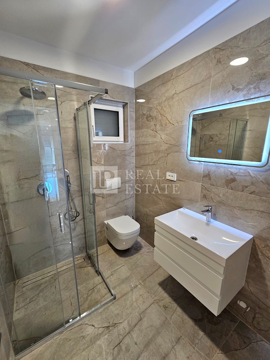 Apartma Na predaj - PRIMORSKO-GORANSKA CRIKVENICA