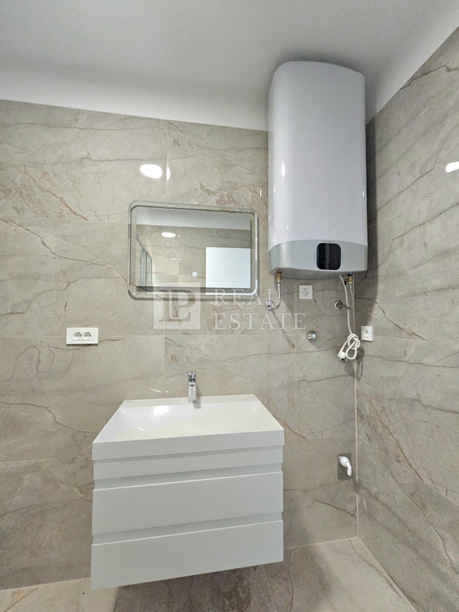 Apartma Na predaj - PRIMORSKO-GORANSKA CRIKVENICA