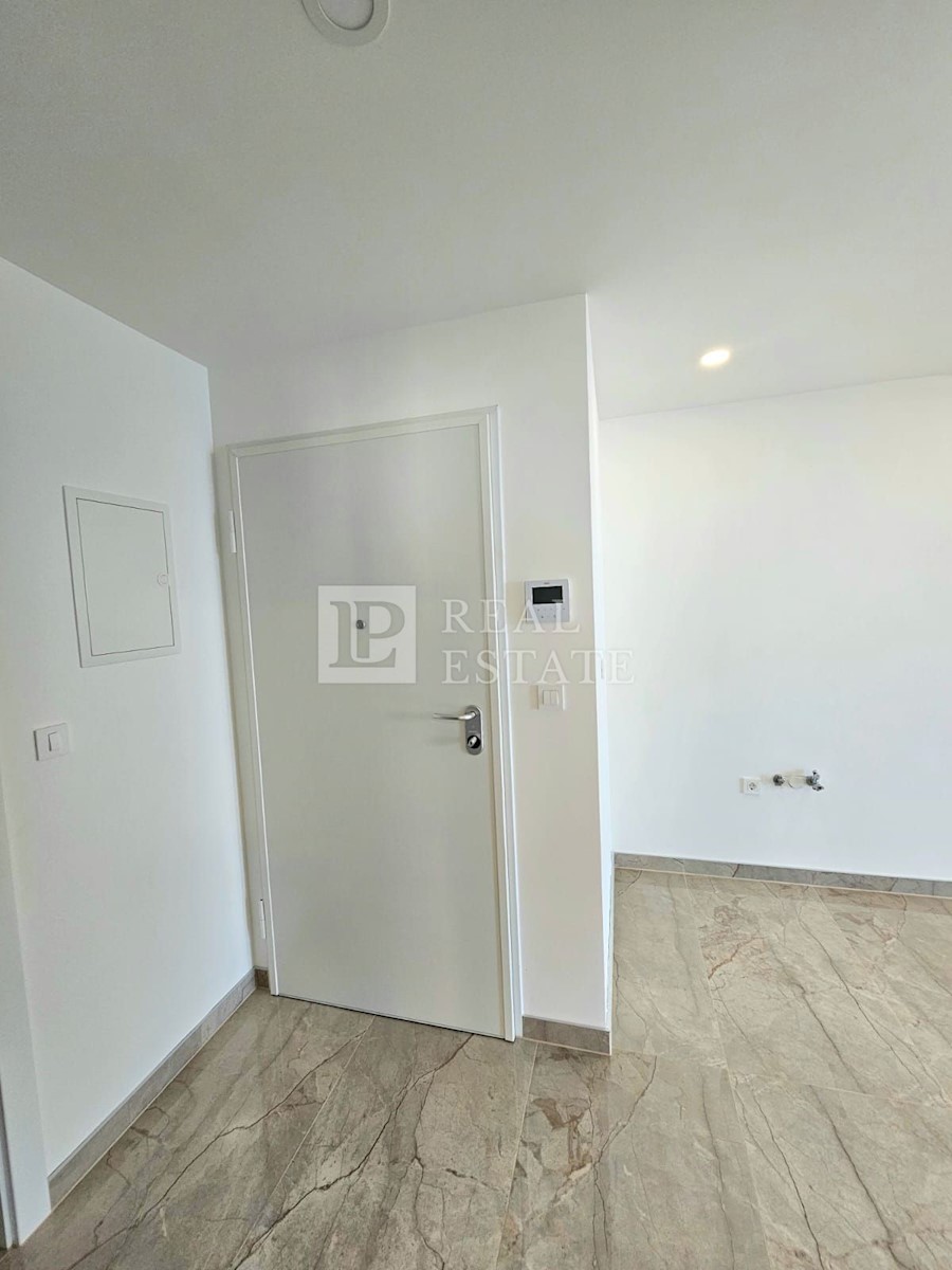 Apartma Na predaj - PRIMORSKO-GORANSKA CRIKVENICA