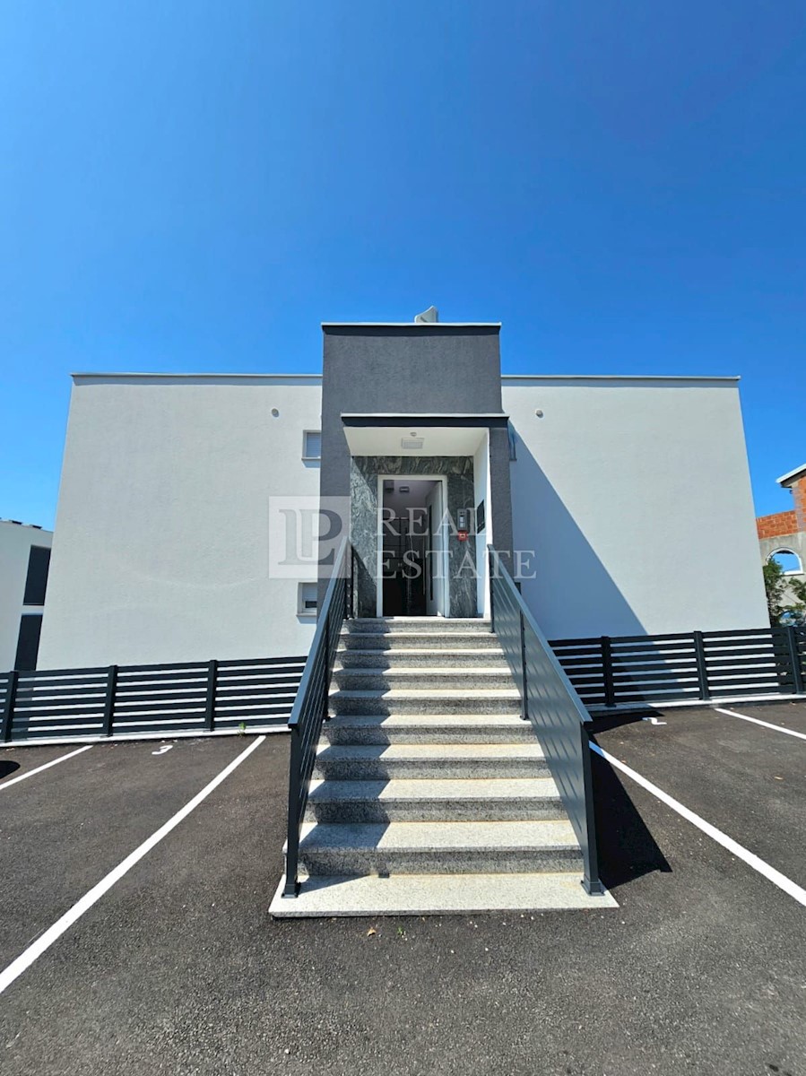 Apartma Na predaj - PRIMORSKO-GORANSKA CRIKVENICA