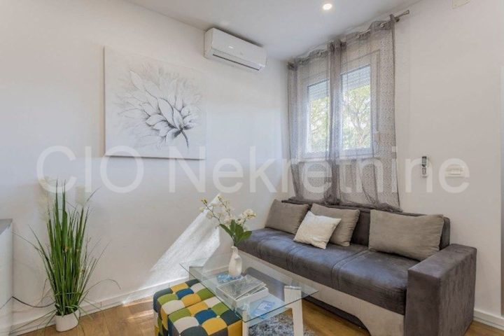 Appartement À louer - Splitsko-dalmatinska Split - foto 3/12