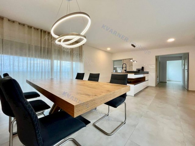 Mieszkanie na sprzedaż 194 m² – Malinska
