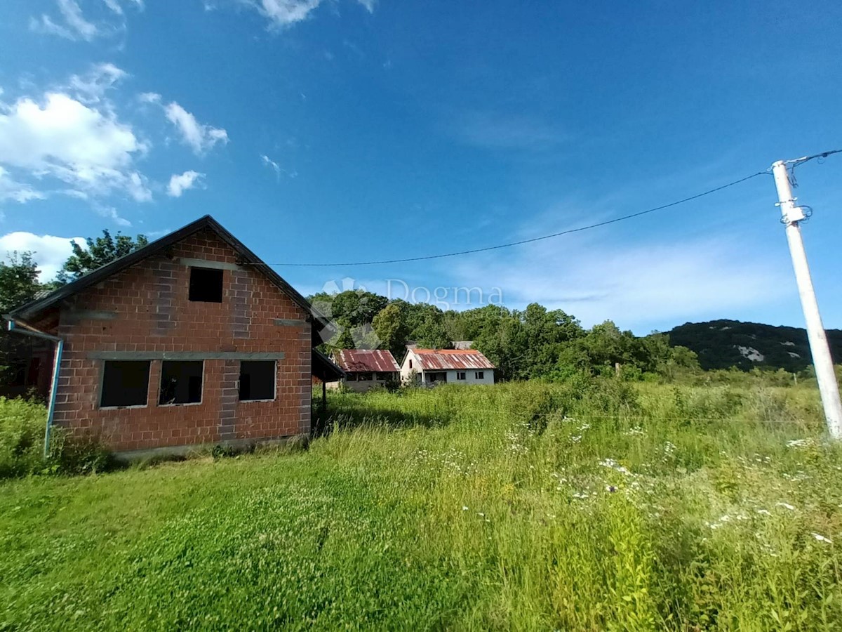 House For sale - LIČKO-SENJSKA GOSPIĆ